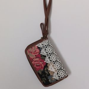 NWOT. Fashion Wristlet